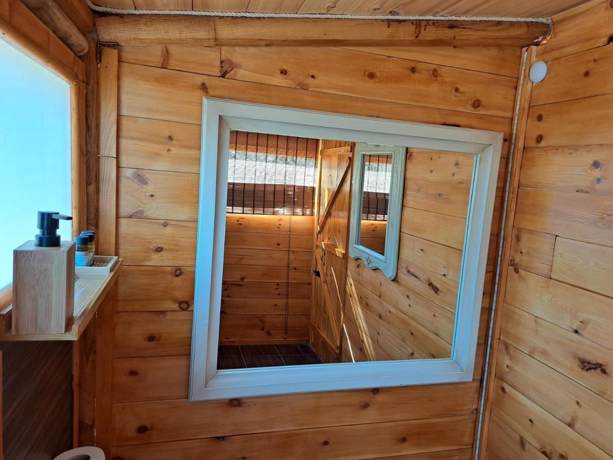 Wooden House At The Mountain-Private Guest House Paranimfoi Luaran gambar