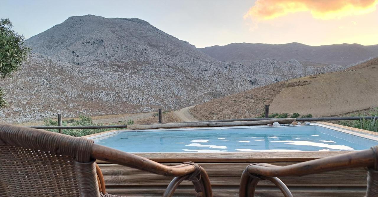 Wooden House At The Mountain-Private Guest House Paranimfoi Luaran gambar