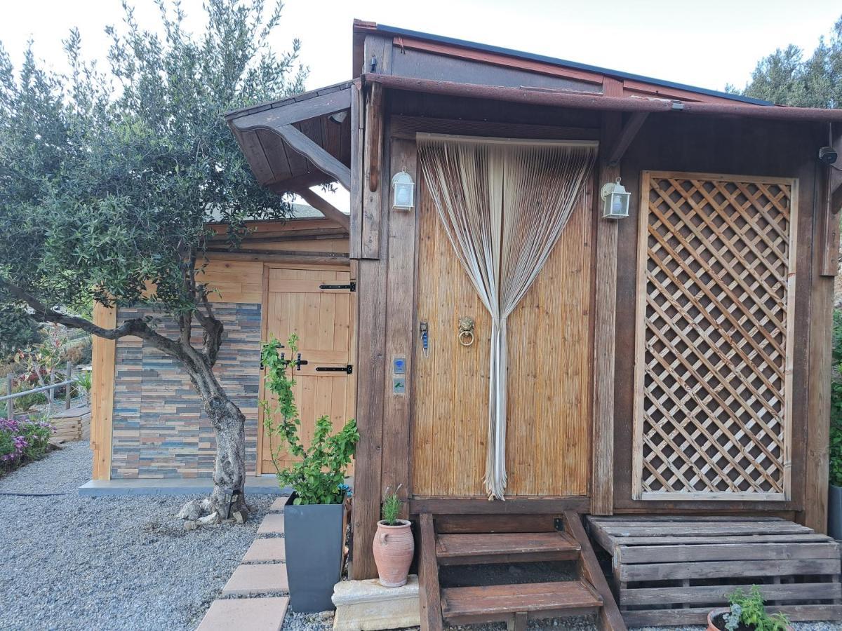 Wooden House At The Mountain-Private Guest House Paranimfoi Luaran gambar