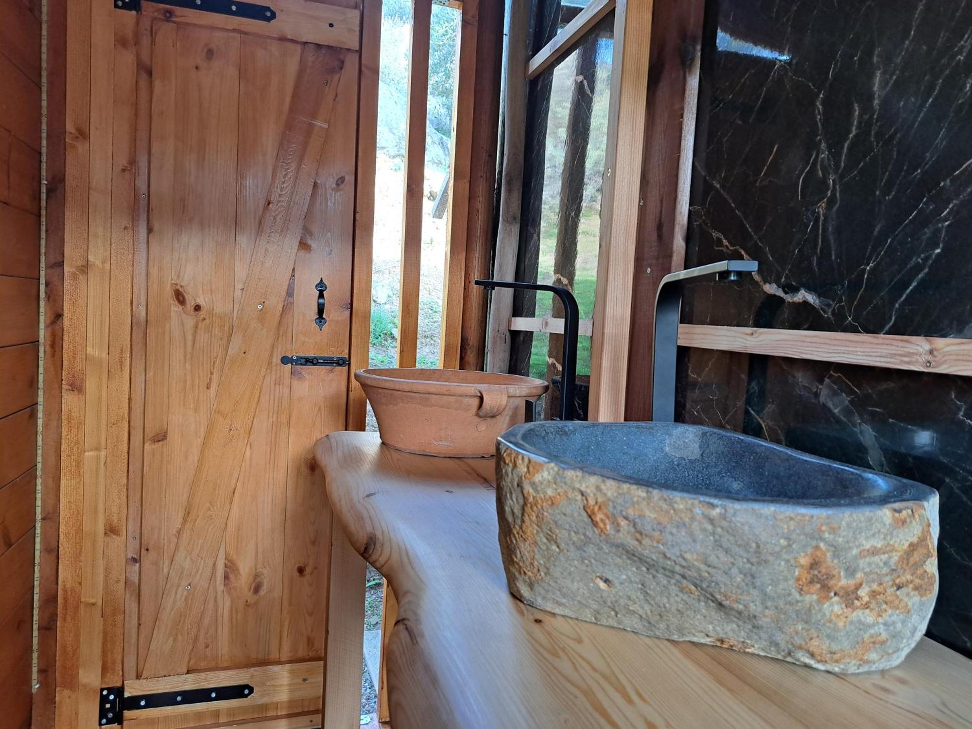 Wooden House At The Mountain-Private Guest House Paranimfoi Luaran gambar