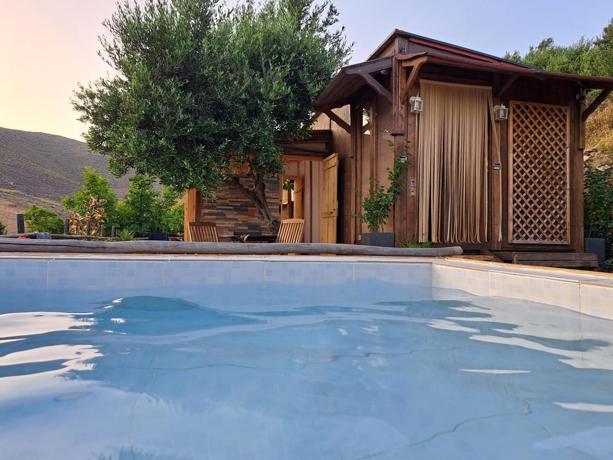 Wooden House At The Mountain-Private Guest House Paranimfoi Luaran gambar