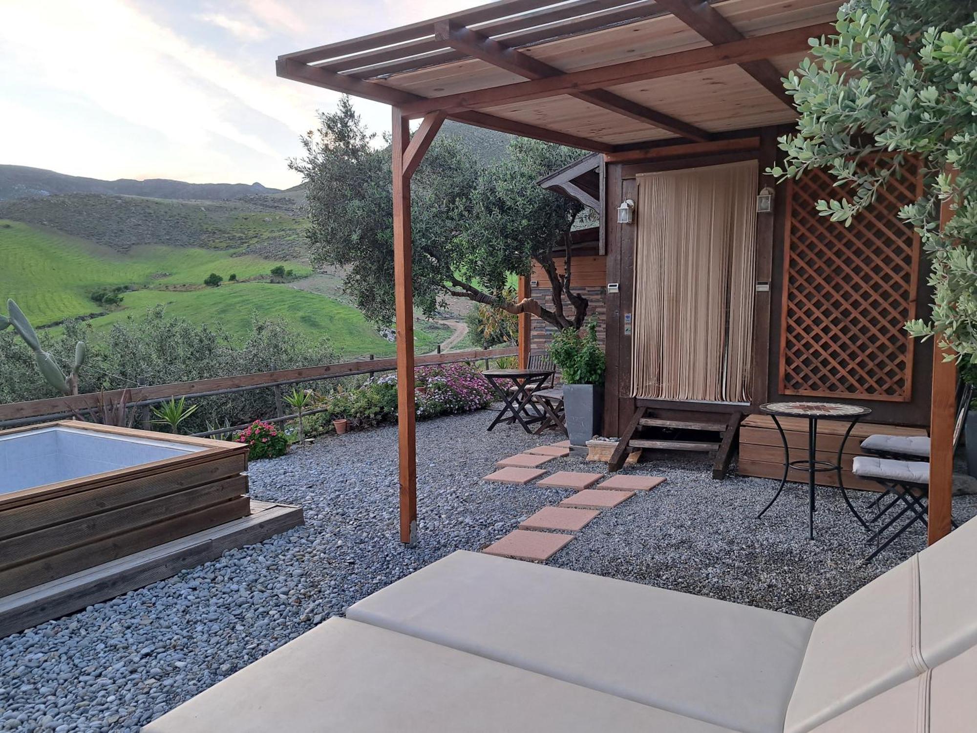 Wooden House At The Mountain-Private Guest House Paranimfoi Luaran gambar