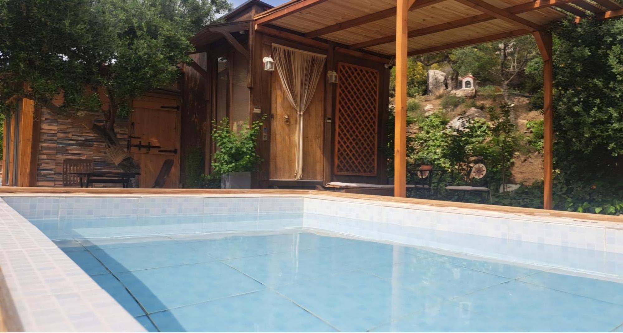 Wooden House At The Mountain-Private Guest House Paranimfoi Luaran gambar