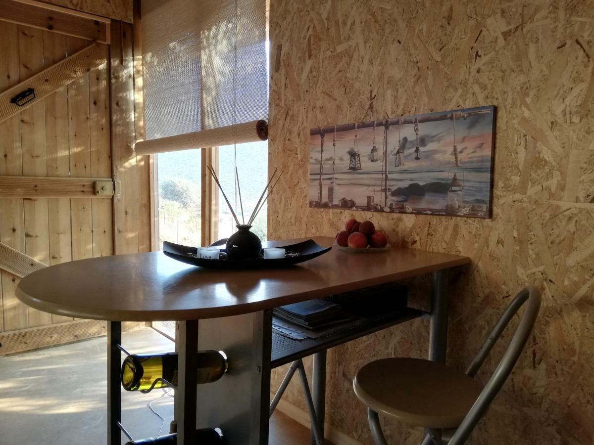 Wooden House At The Mountain-Private Guest House Paranimfoi Luaran gambar
